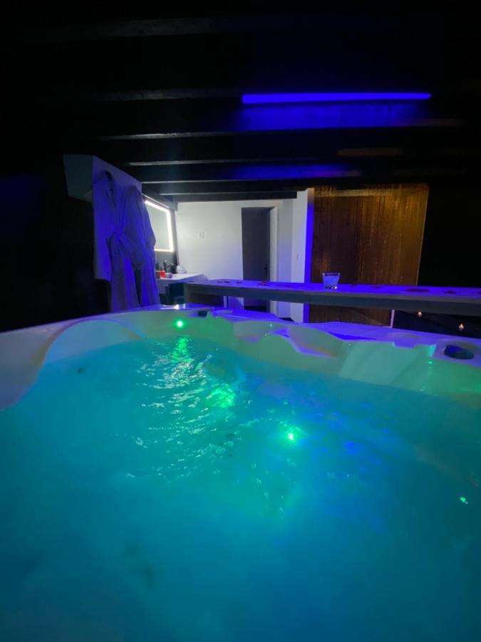 Mieuxqualhotel Jacuzzi Privatif La Retro ボルドー エクステリア 写真